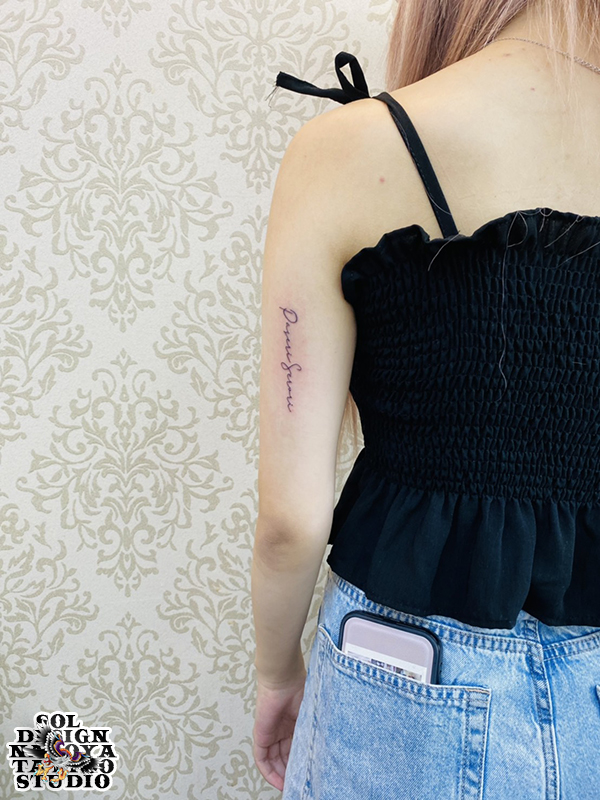 名古屋　タトゥー　女性